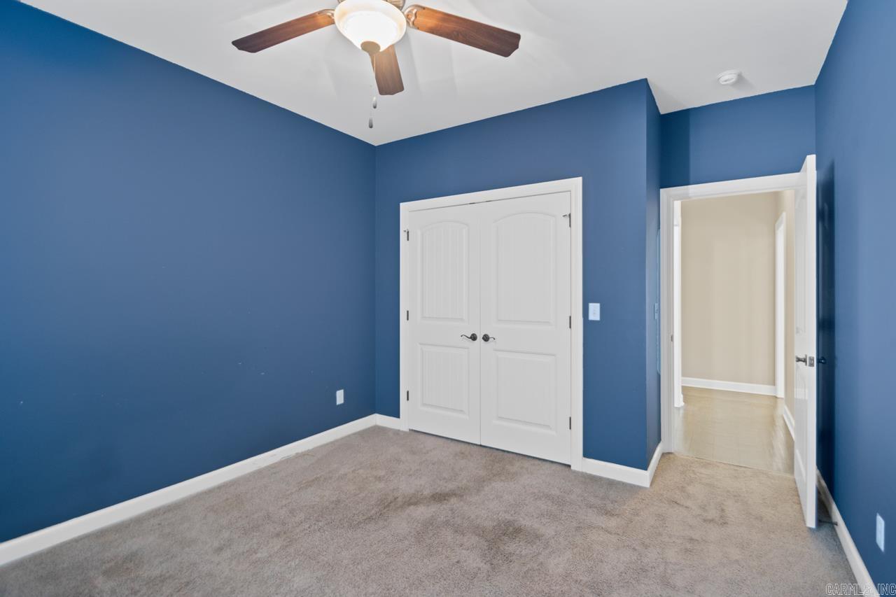 10517 W Sardis