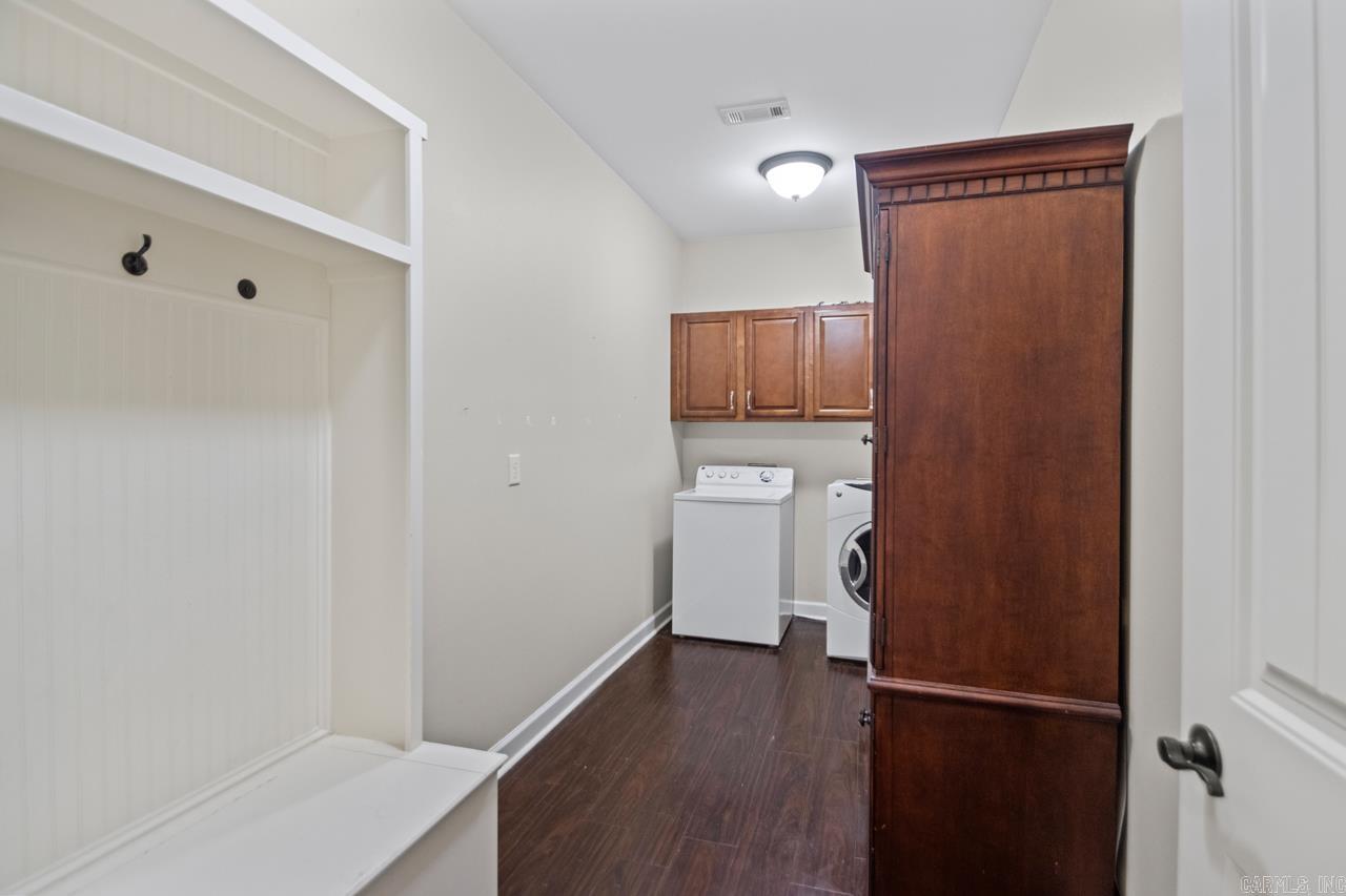 10517 W Sardis