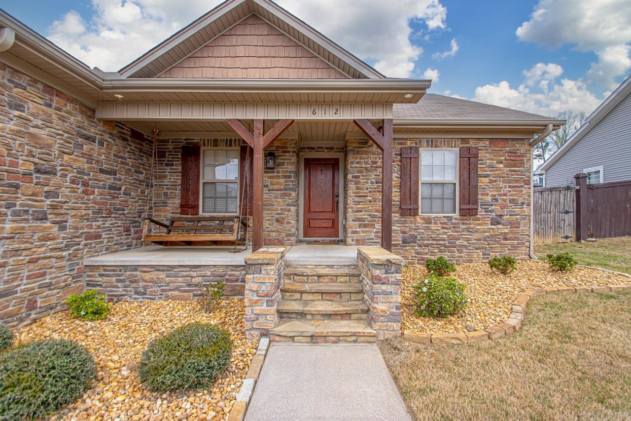 612 Surrey Lane
