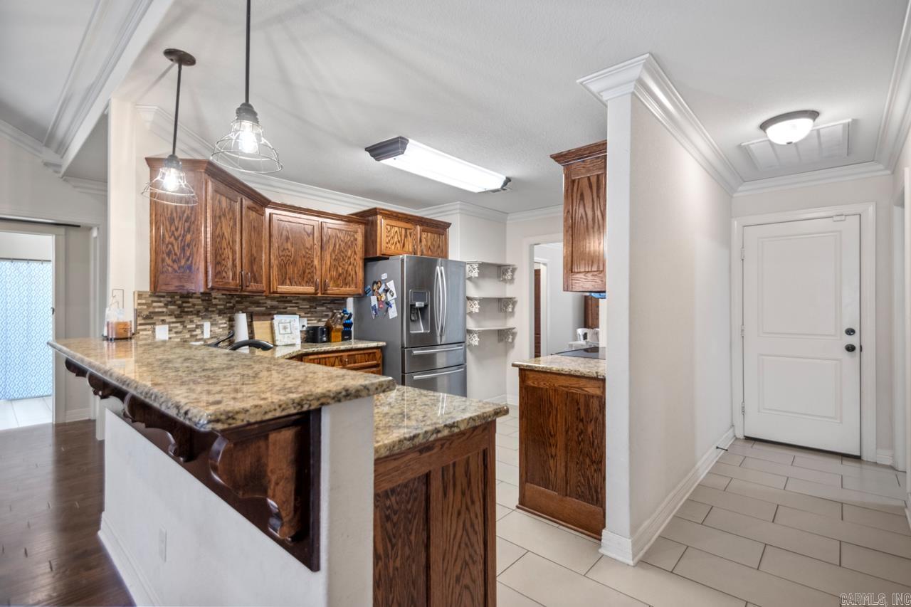 612 Surrey Lane