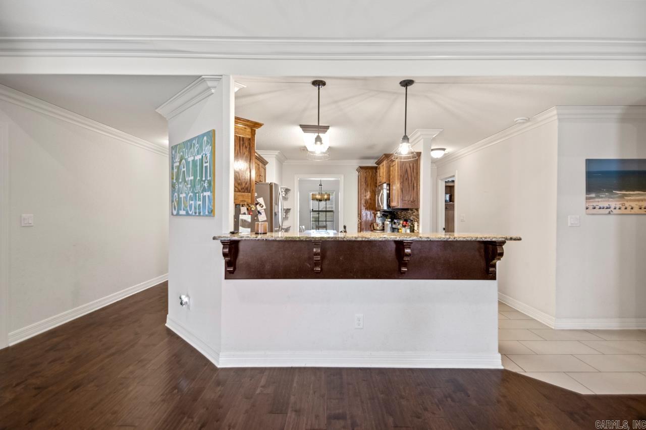 612 Surrey Lane