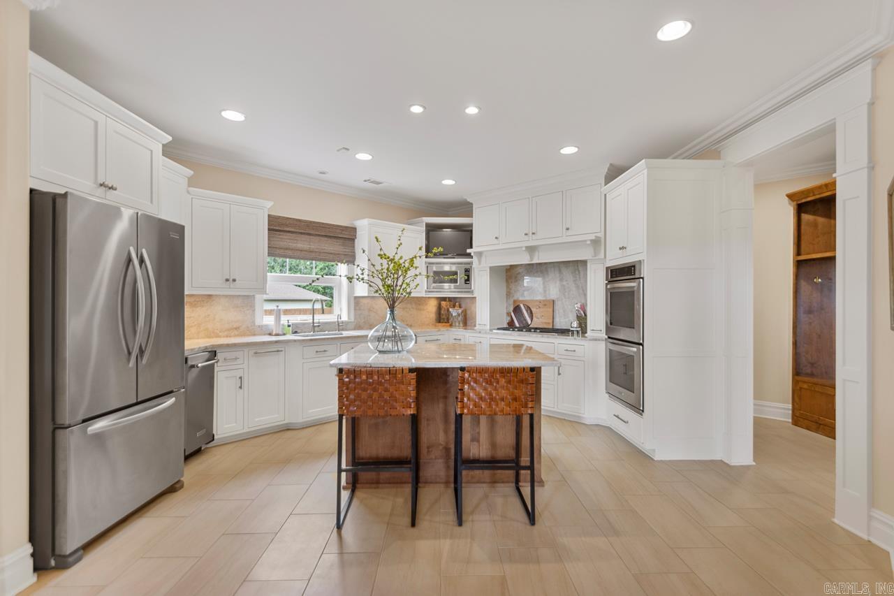 1212 Kenwood Road