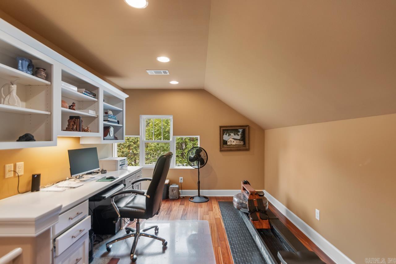 1212 Kenwood Road