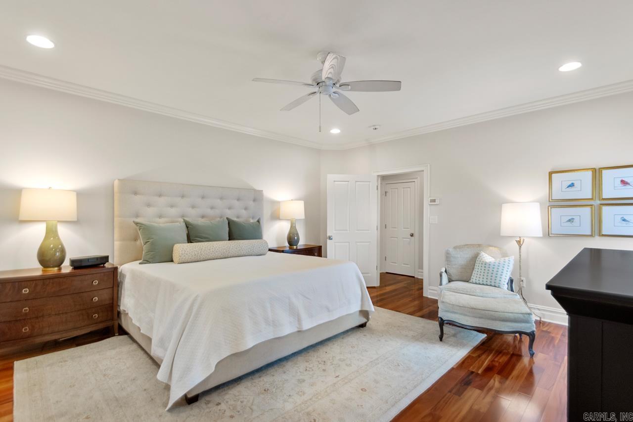 1212 Kenwood Road