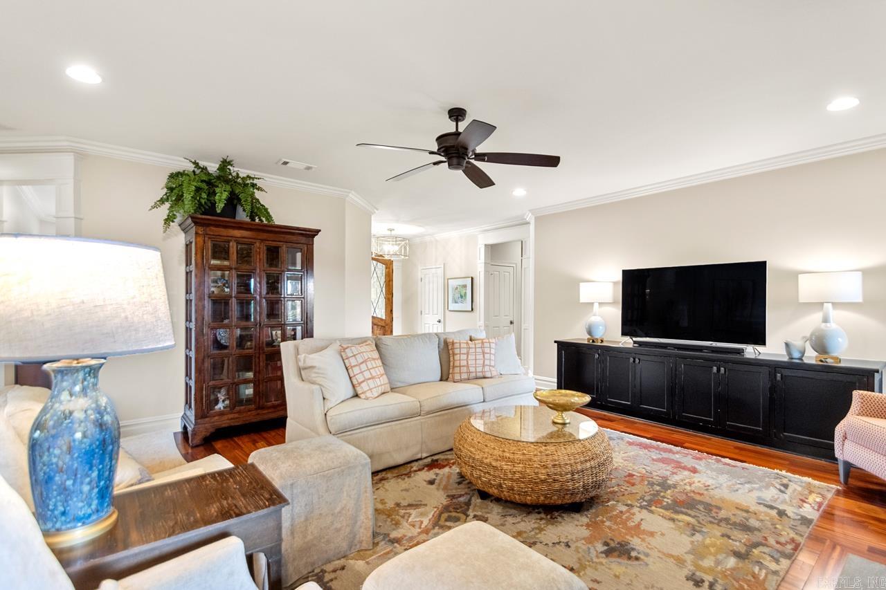 1212 Kenwood Road