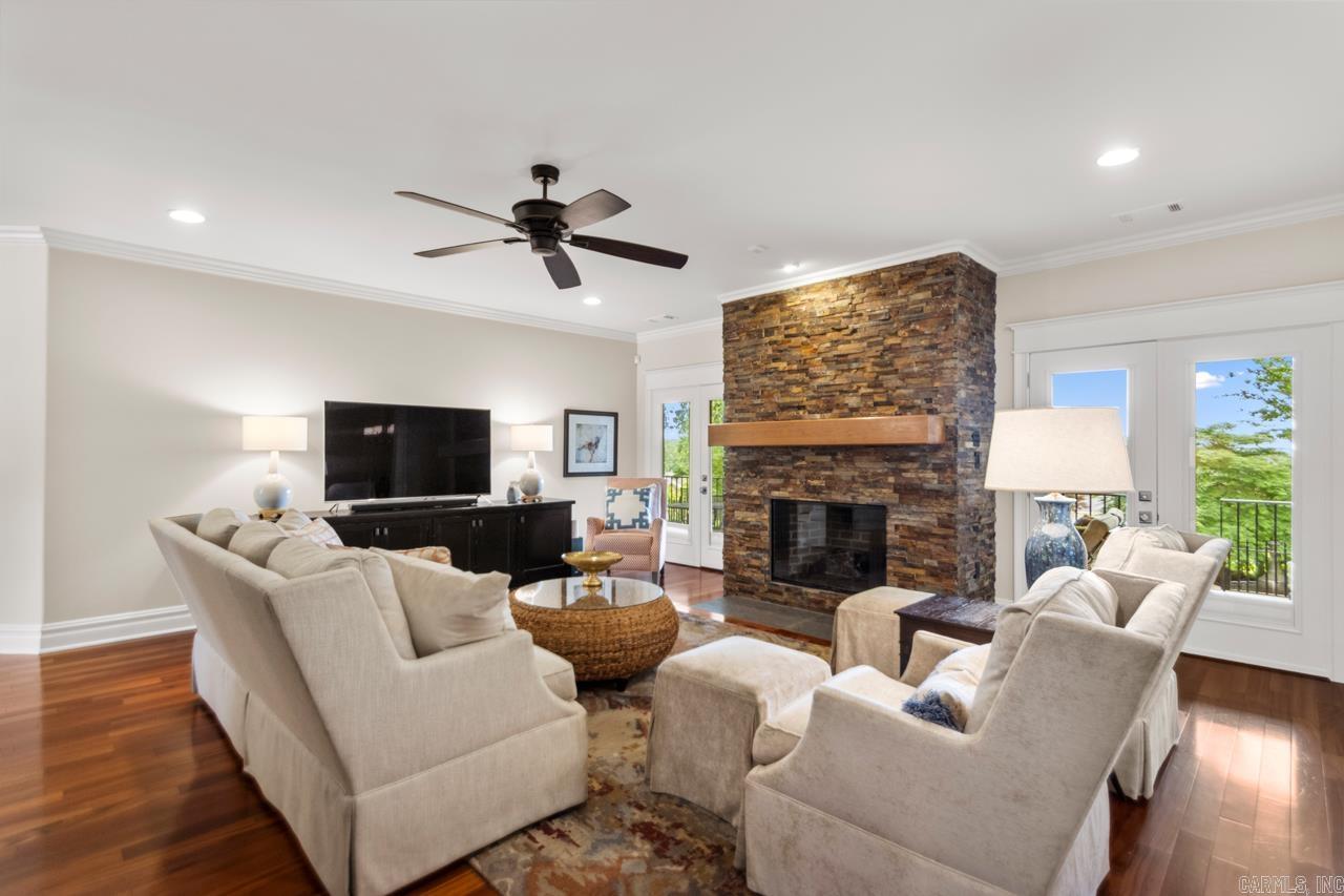 1212 Kenwood Road