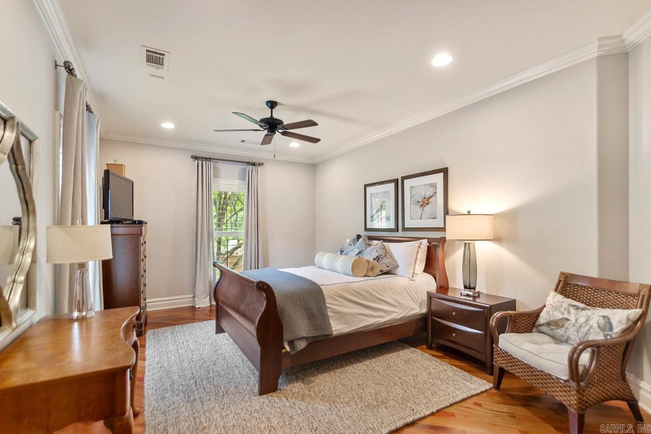 1212 Kenwood Road