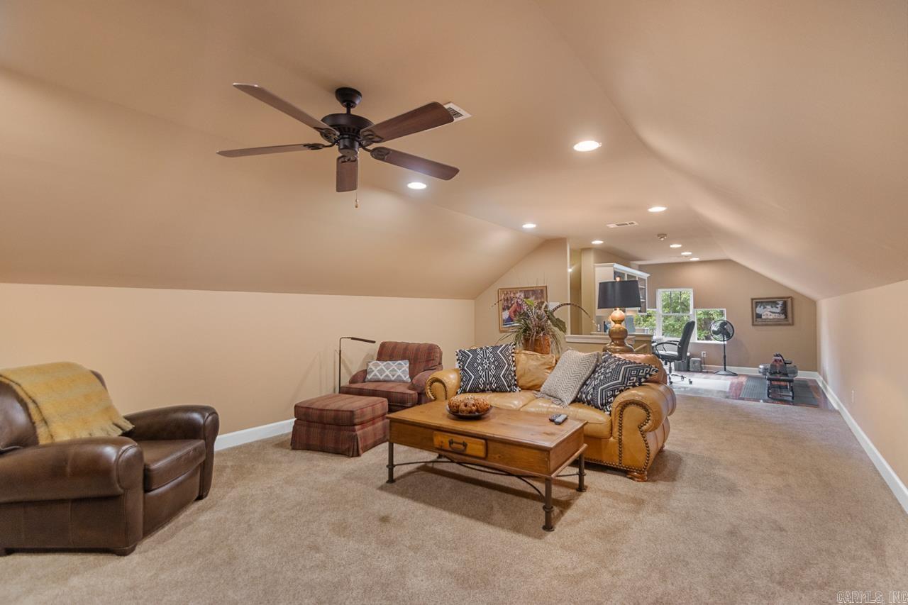 1212 Kenwood Road