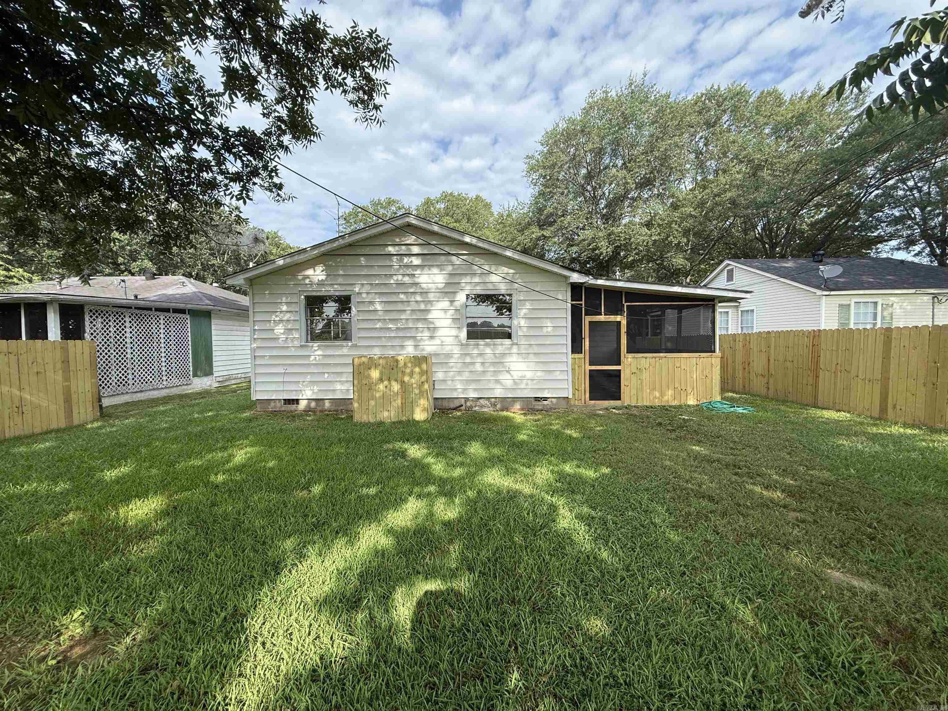 221 Crouch Street