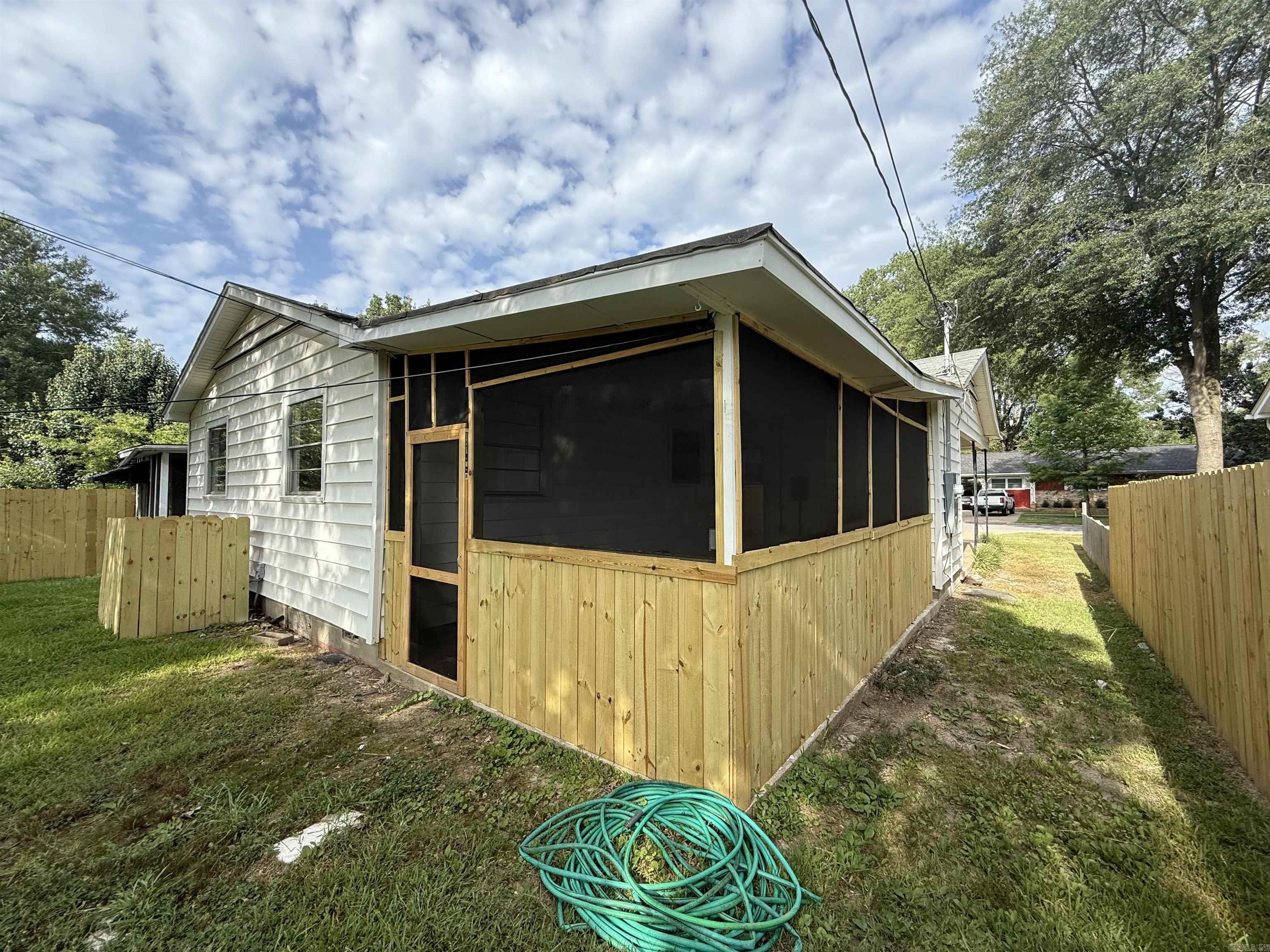 221 Crouch Street