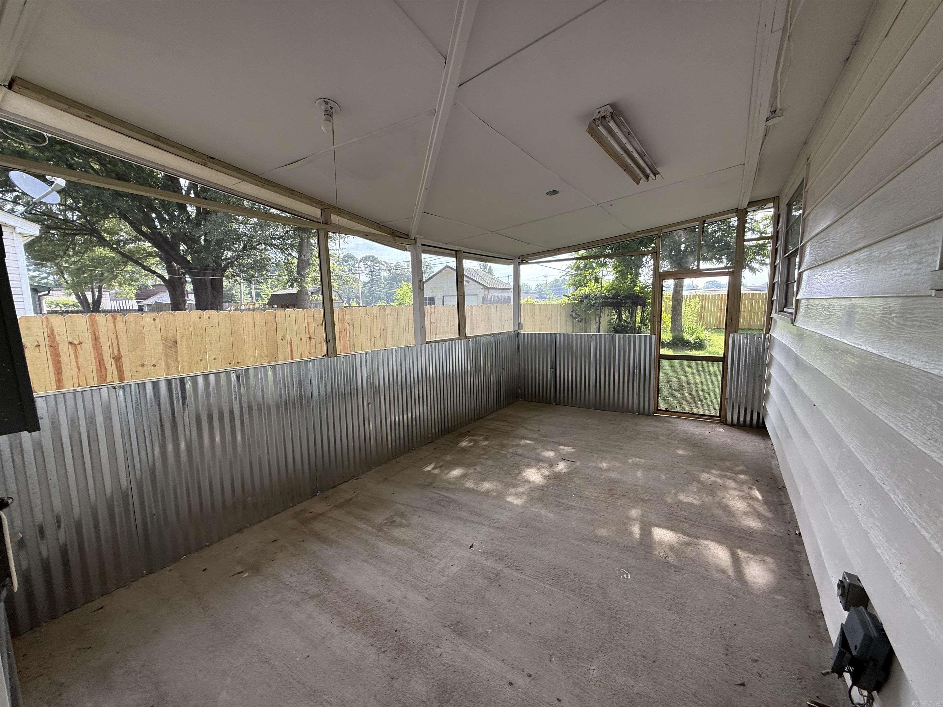 221 Crouch Street