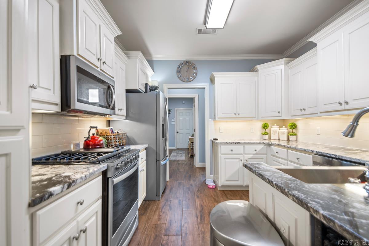 7509 Union Square