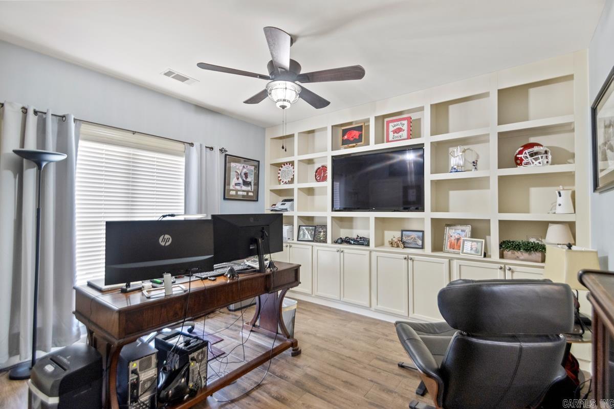 7509 Union Square