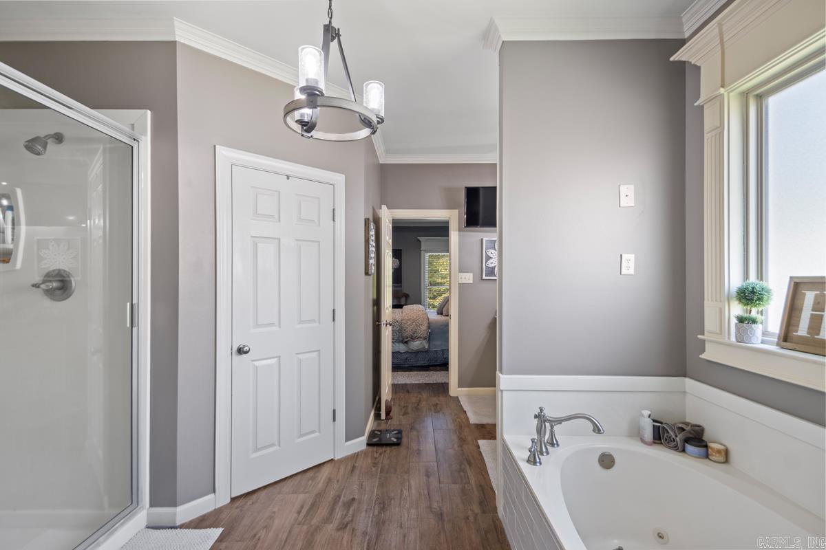 7509 Union Square