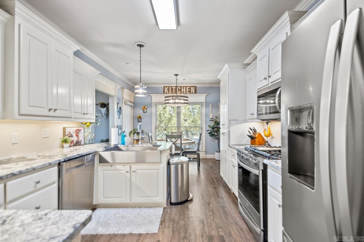 7509 Union Square