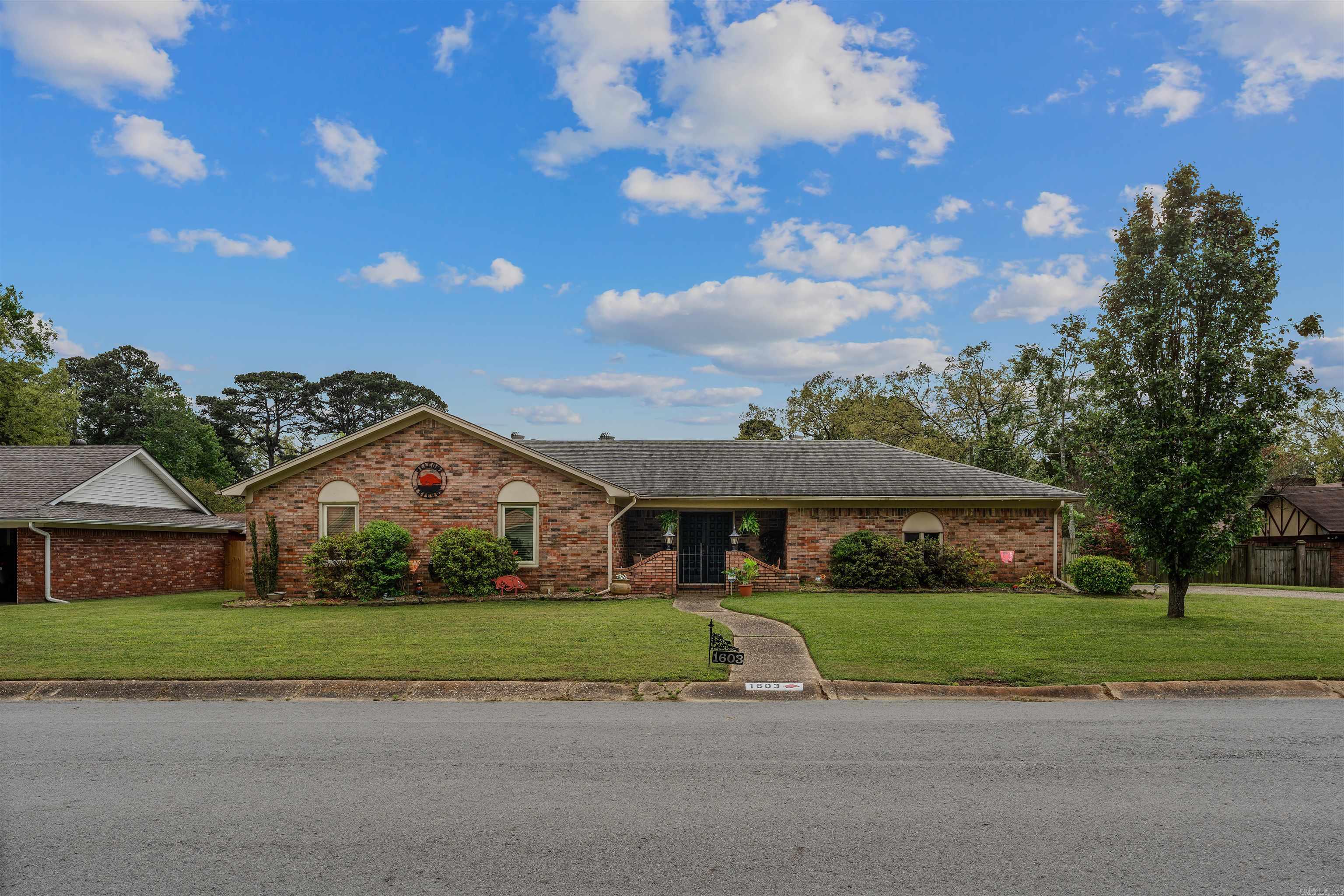 1603 Utopia Street