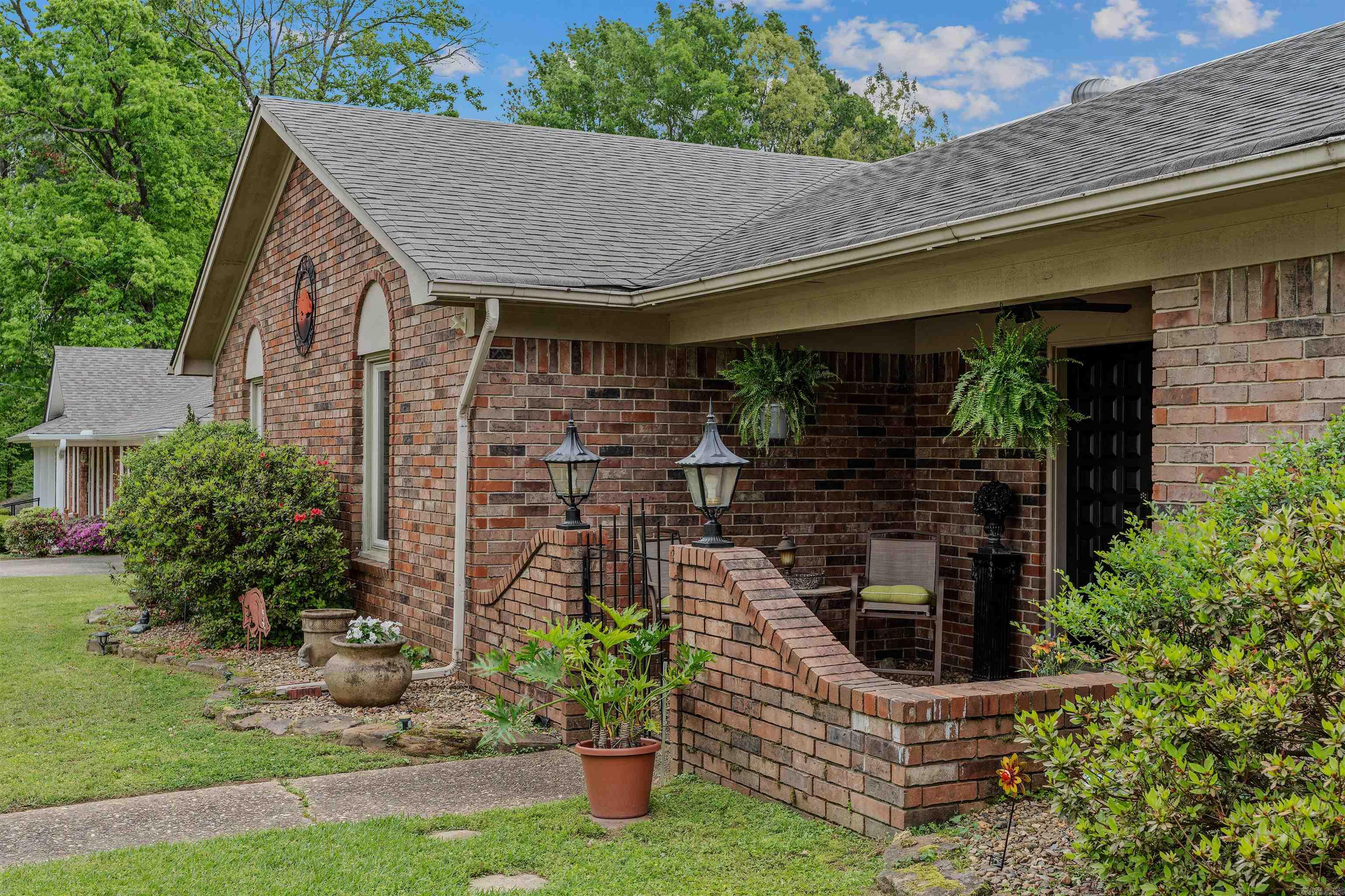 1603 Utopia Street