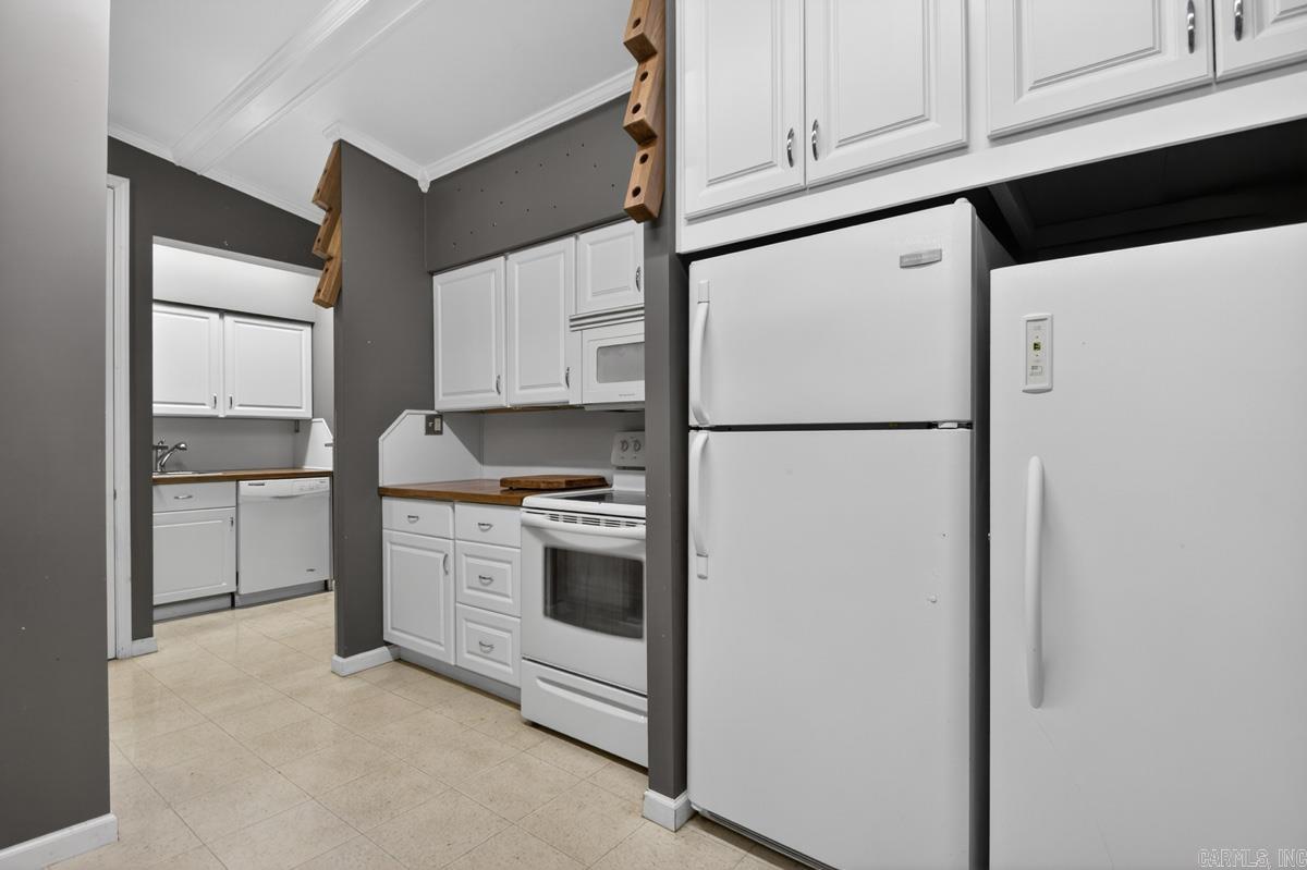 4116 Front Drive