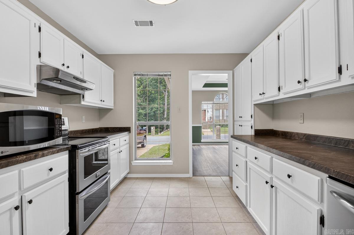 1212 River Oaks Drive