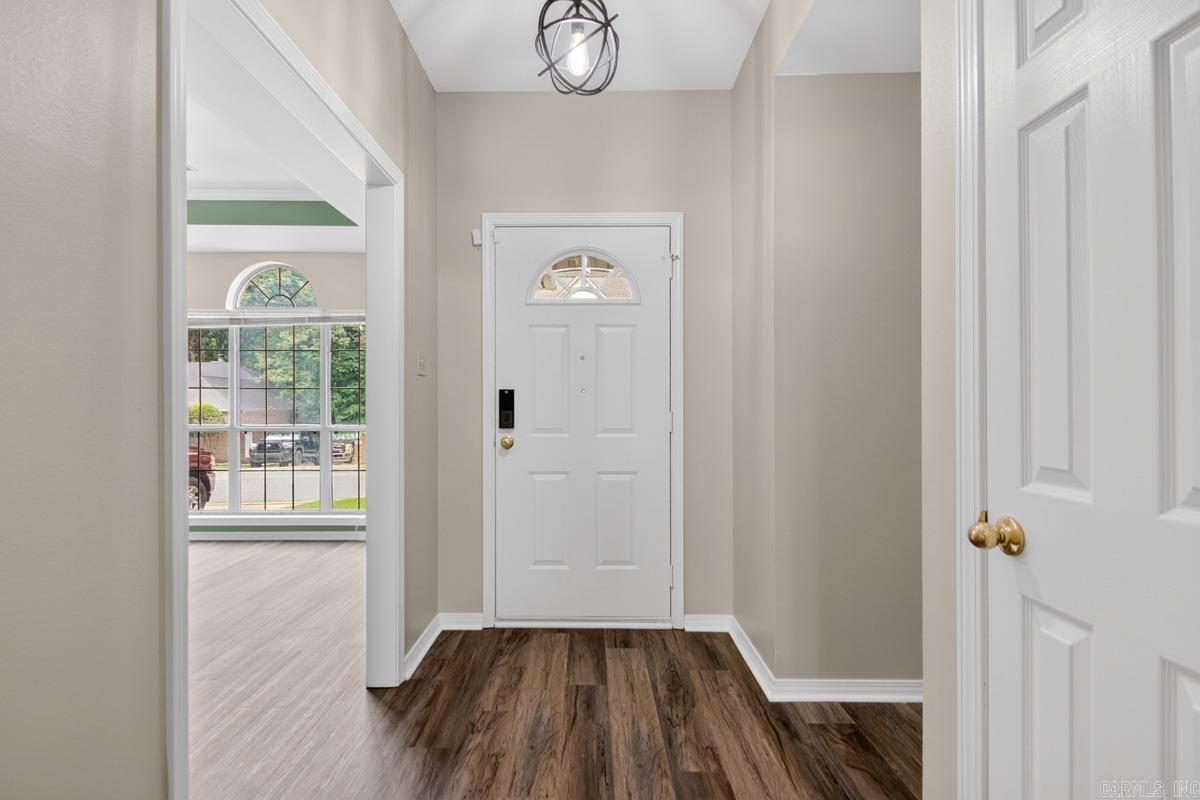 1212 River Oaks Drive
