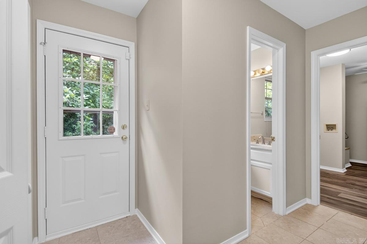 1212 River Oaks Drive