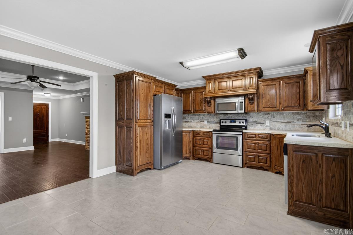 608 Surrey Lane