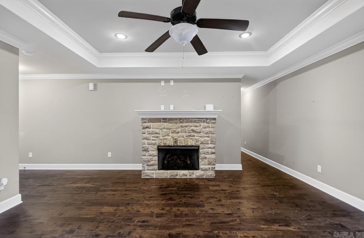608 Surrey Lane