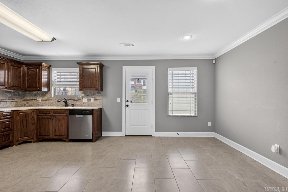 608 Surrey Lane