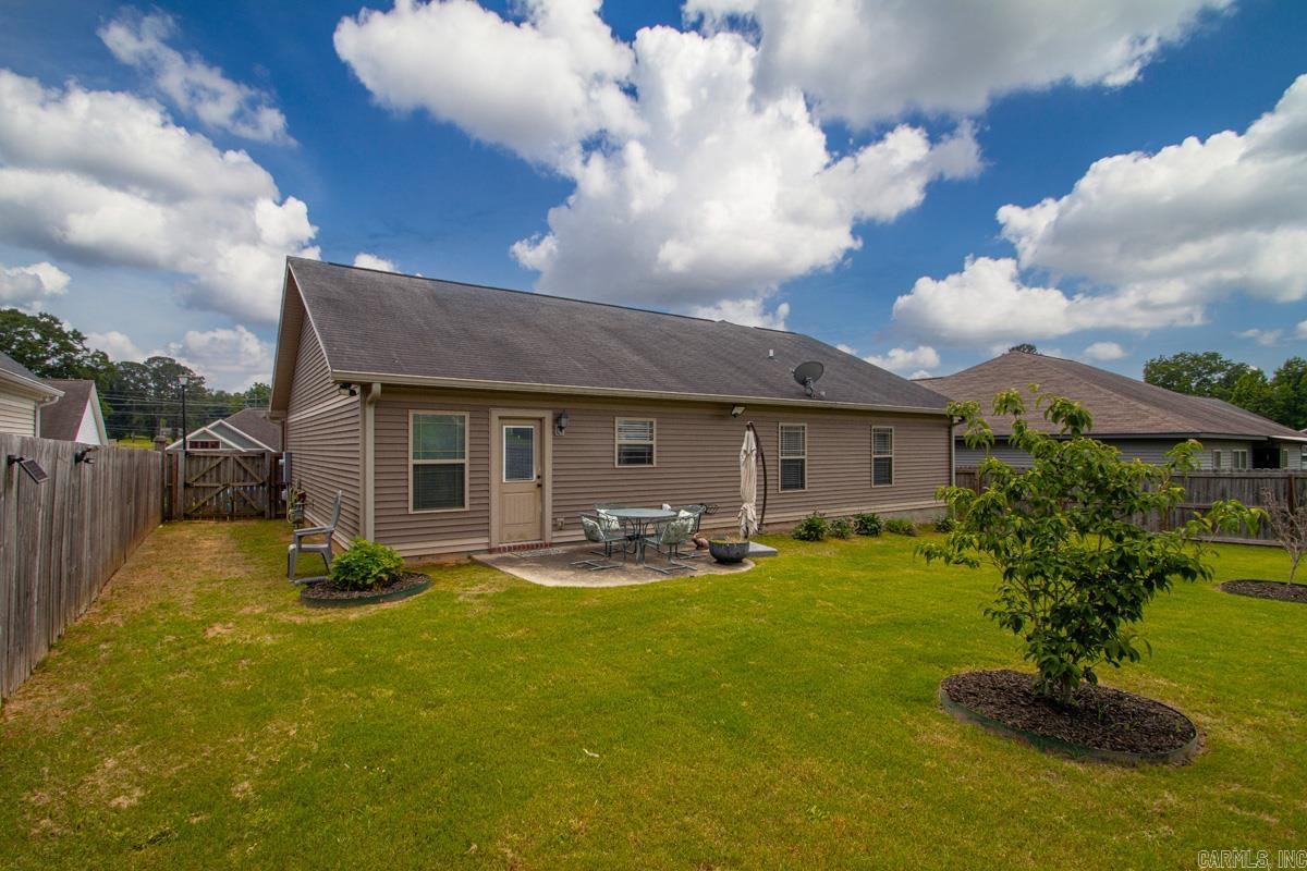 608 Surrey Lane