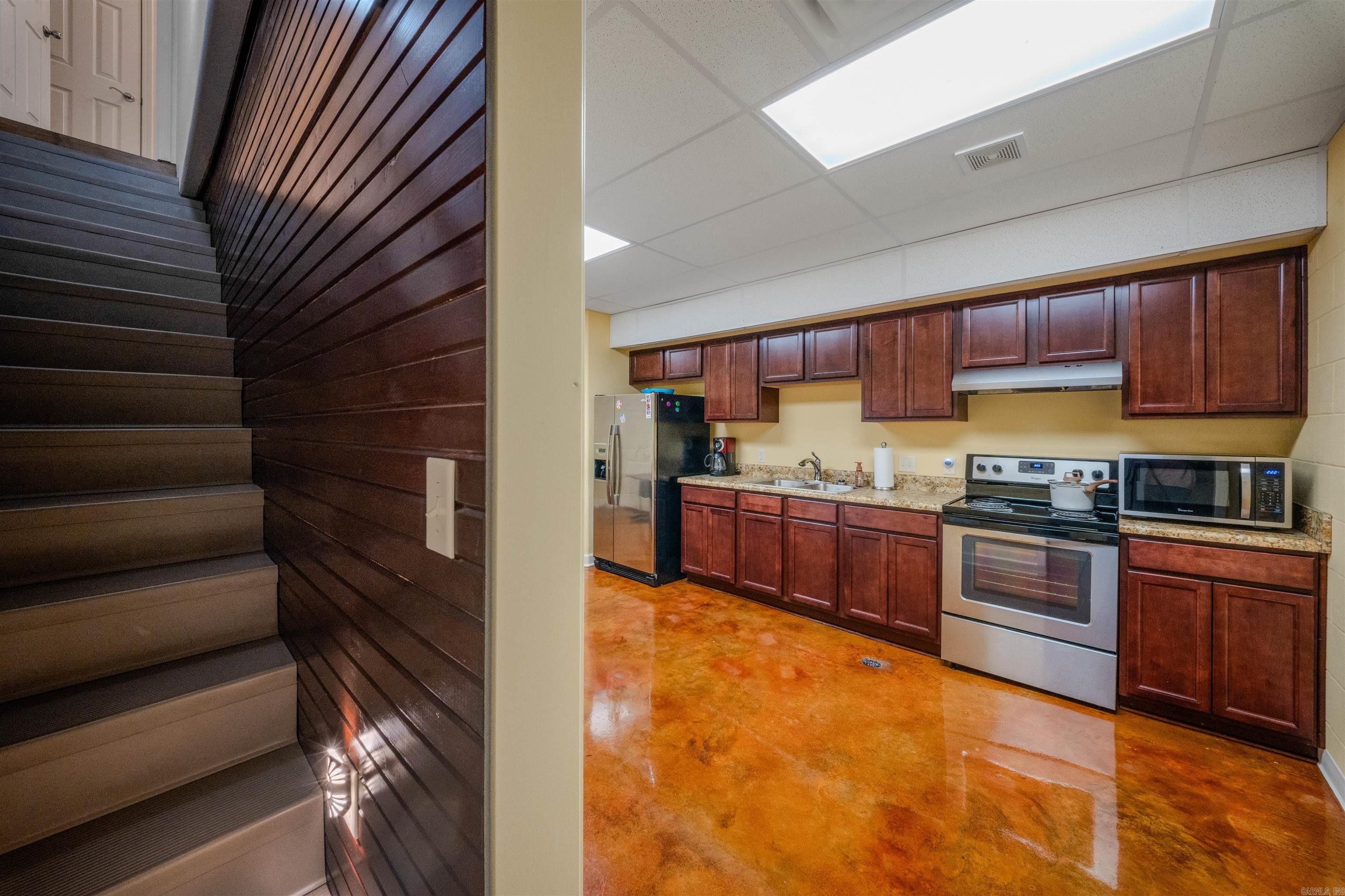 3225 Social Hill Road