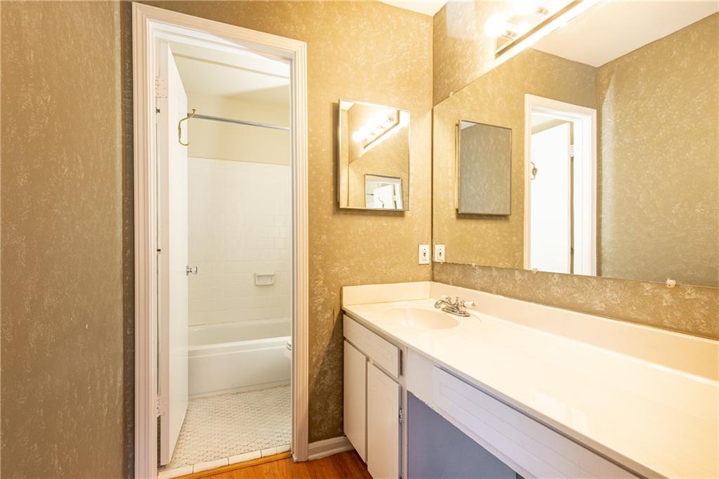 1 Spinning House Place NW