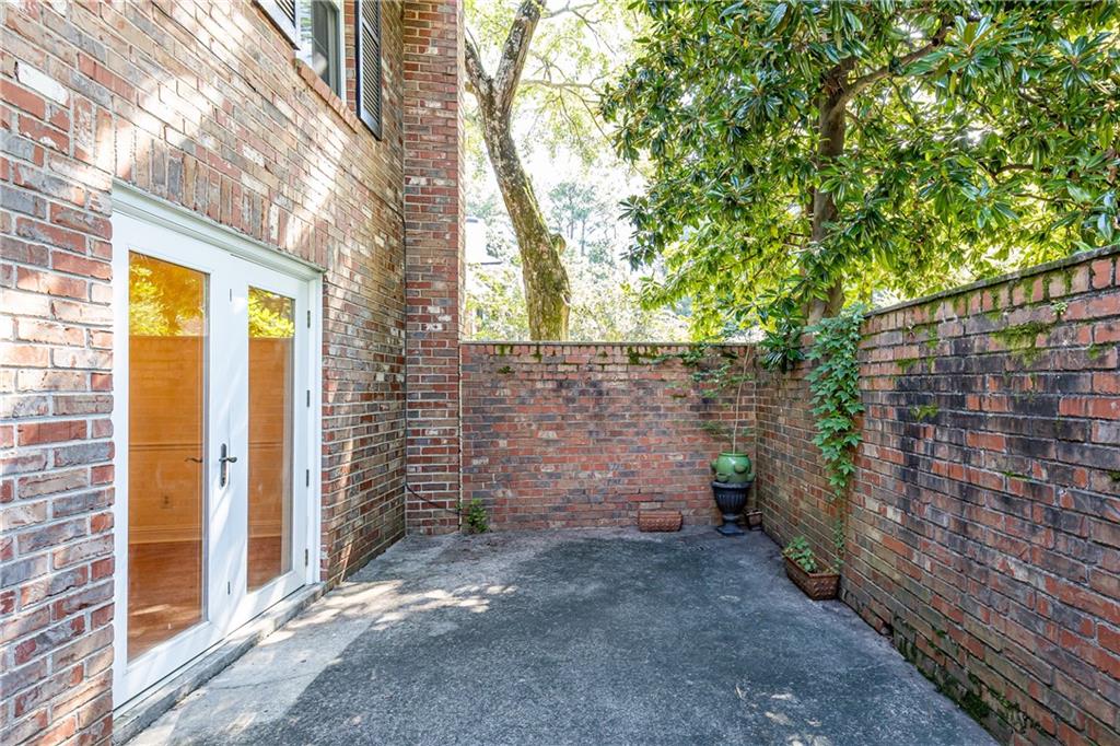 1 Spinning House Place NW