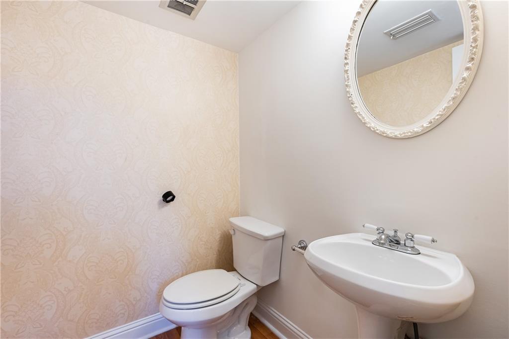 1 Spinning House Place NW