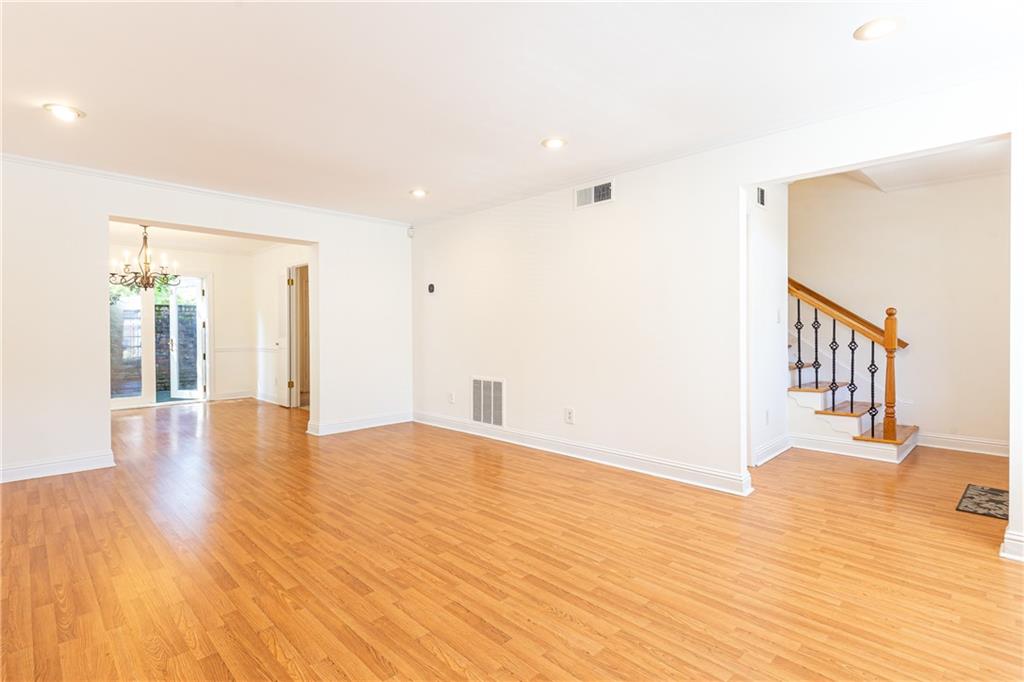 1 Spinning House Place NW