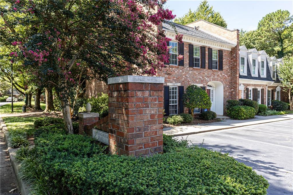 1 Spinning House Place NW