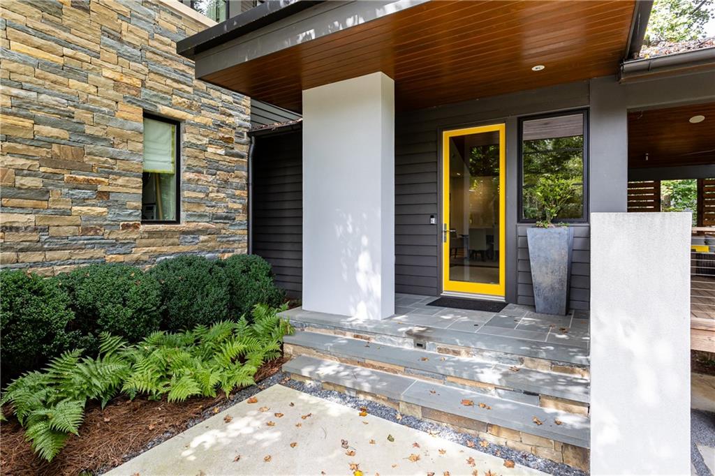 5270 Mount Vernon Parkway