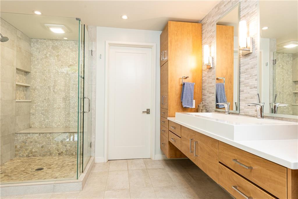 5270 Mount Vernon Parkway