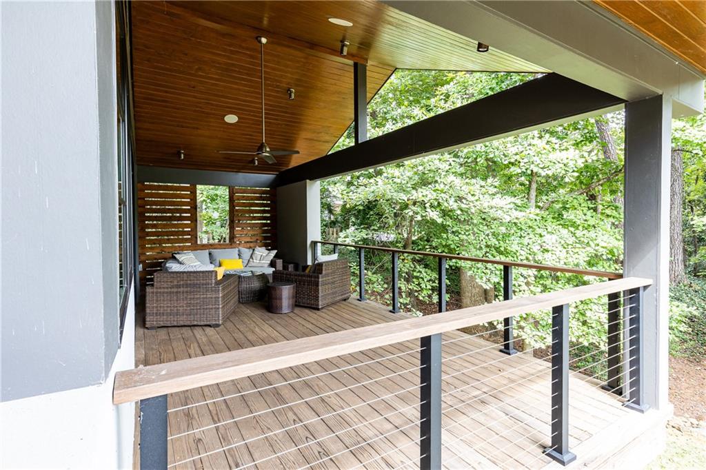 5270 Mount Vernon Parkway