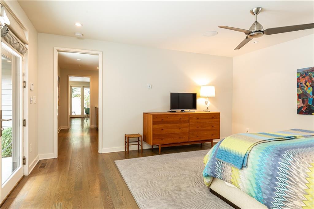 5270 Mount Vernon Parkway