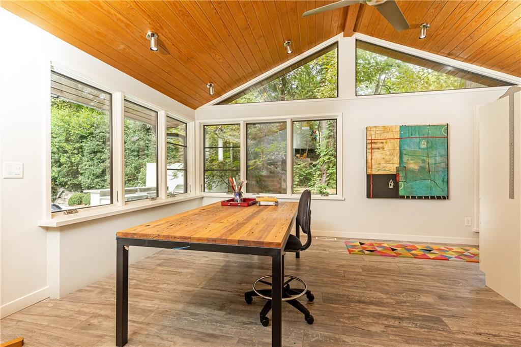 5270 Mount Vernon Parkway