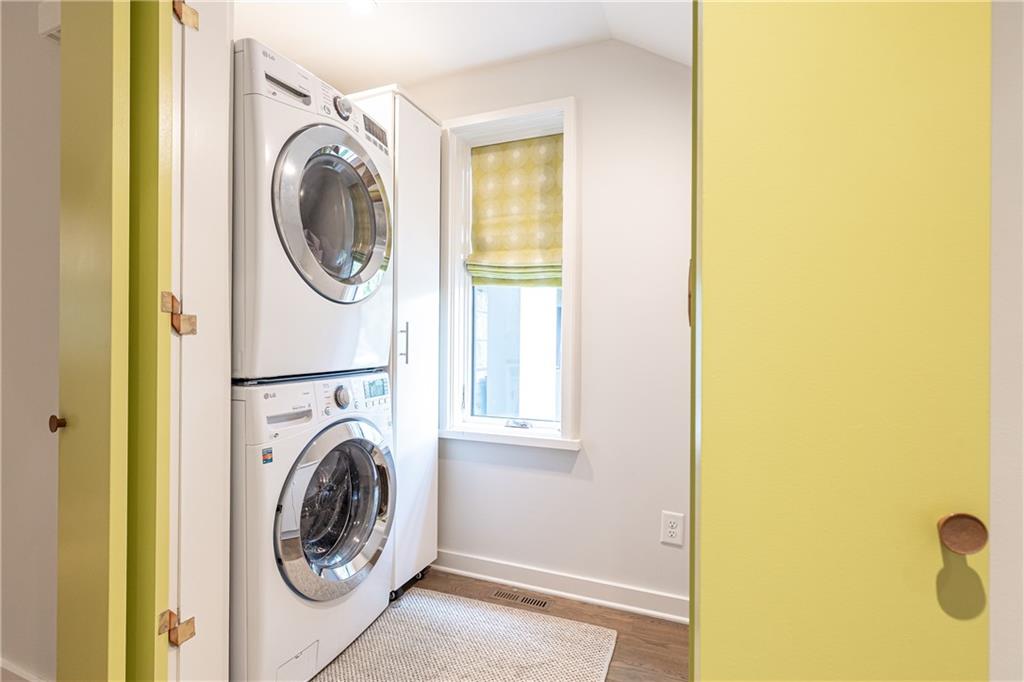 5270 Mount Vernon Parkway