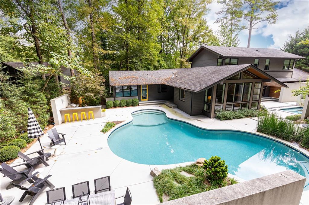 5270 Mount Vernon Parkway