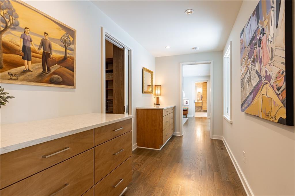 5270 Mount Vernon Parkway