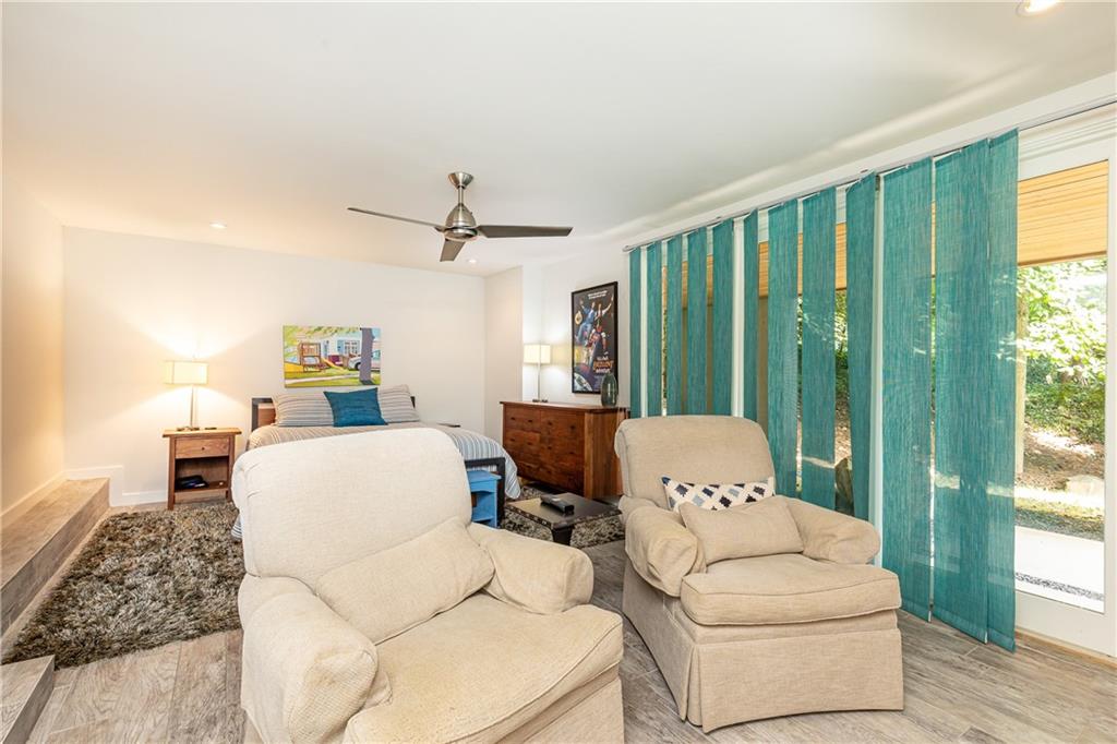 5270 Mount Vernon Parkway