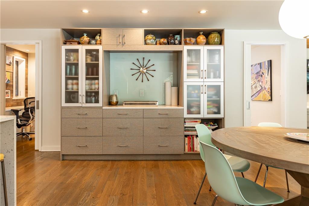 5270 Mount Vernon Parkway