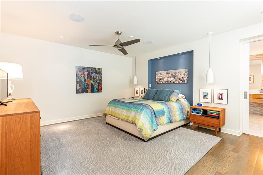 5270 Mount Vernon Parkway