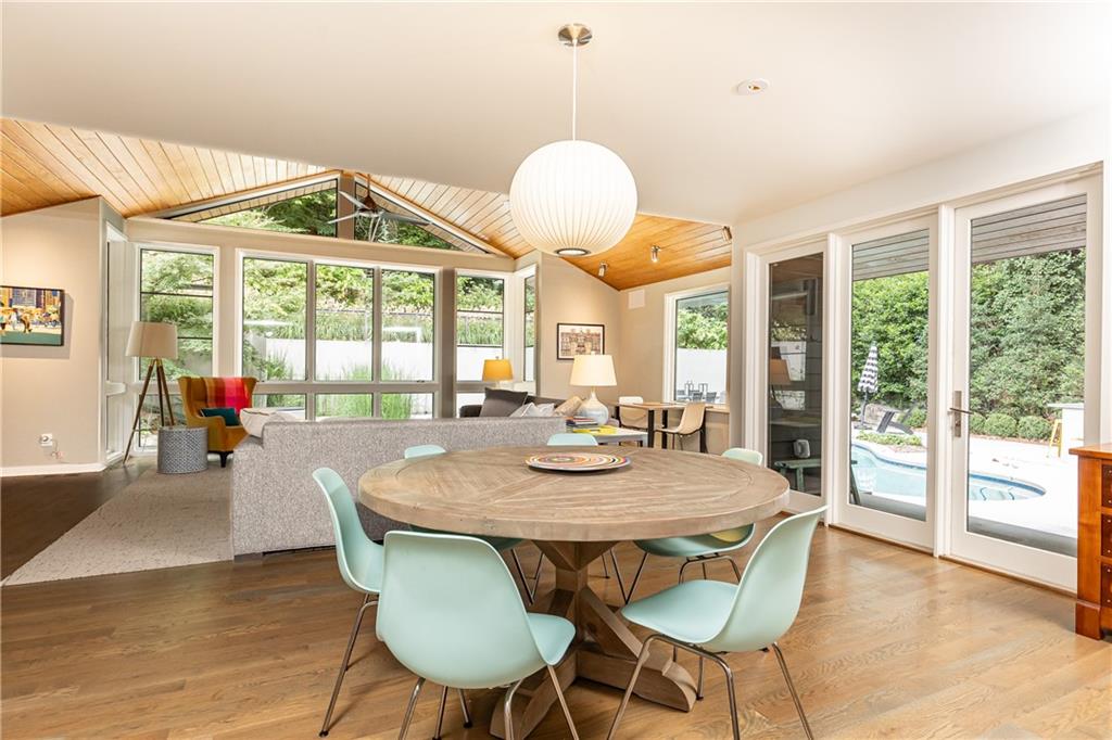 5270 Mount Vernon Parkway