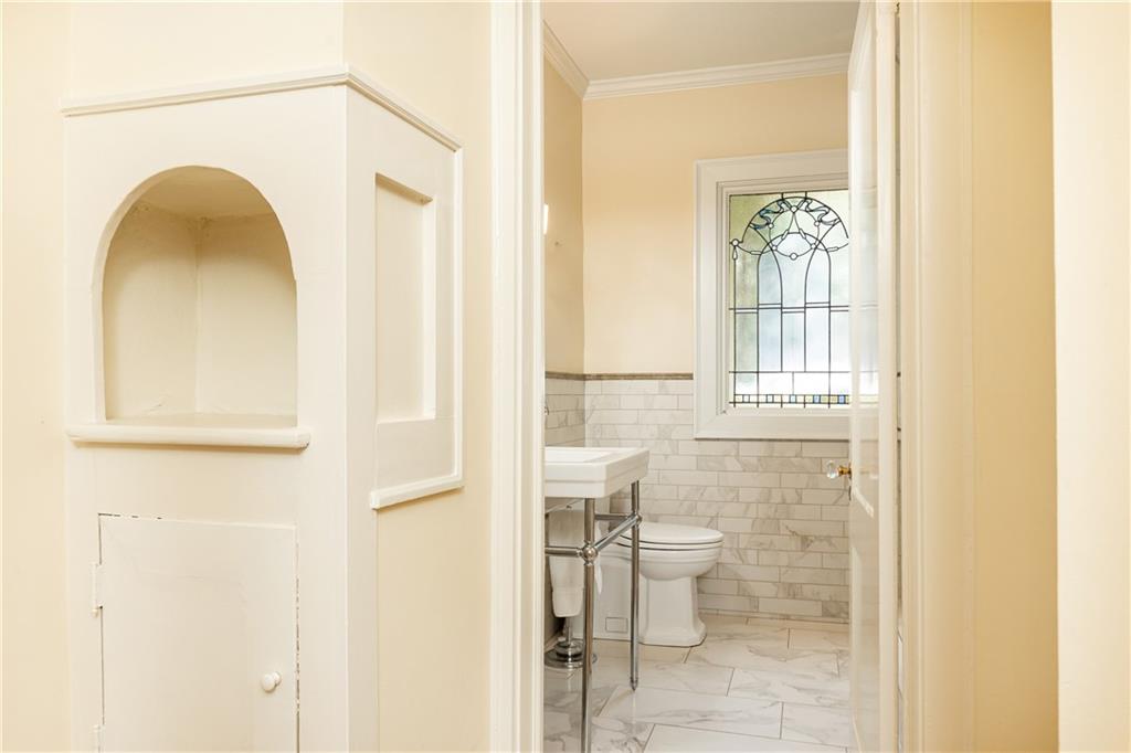 116 Huntington Road NE