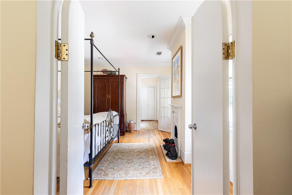 116 Huntington Road NE