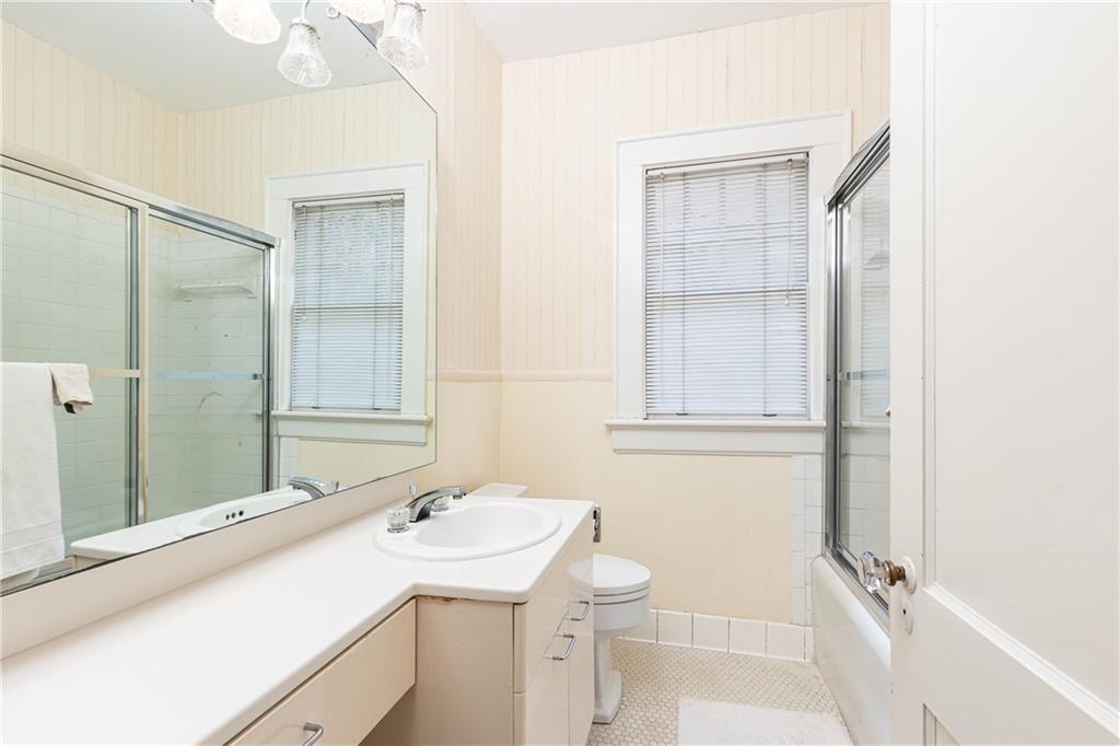 116 Huntington Road NE